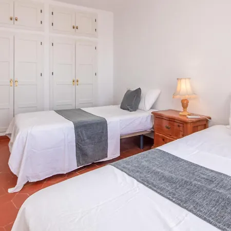 Gorgeous In With House Sea View Holiday home